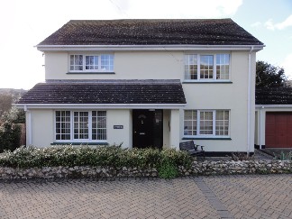 Front View of Tyrone B&B